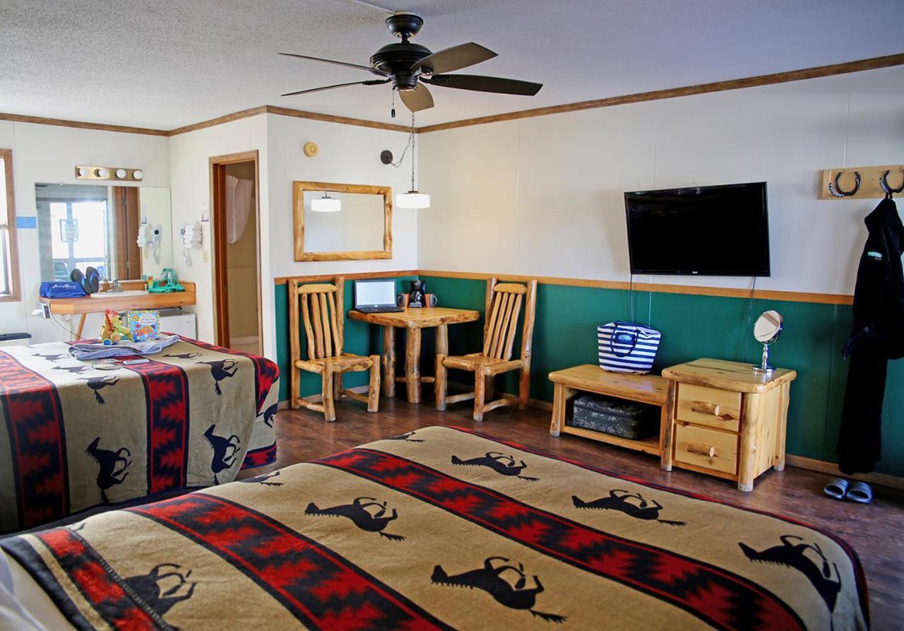 Healing Waters Resort And Spa Пагоса Спрингс Екстериор снимка