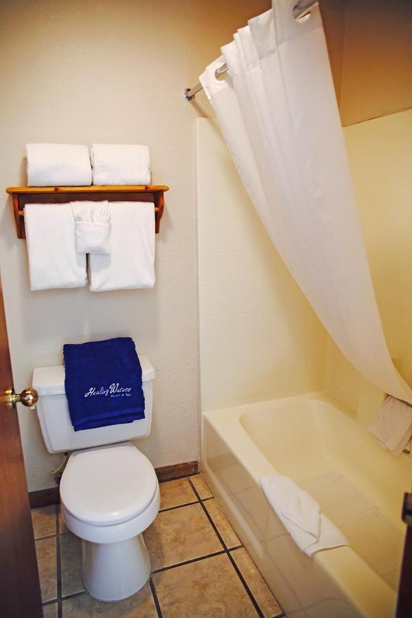 Healing Waters Resort And Spa Пагоса Спрингс Екстериор снимка