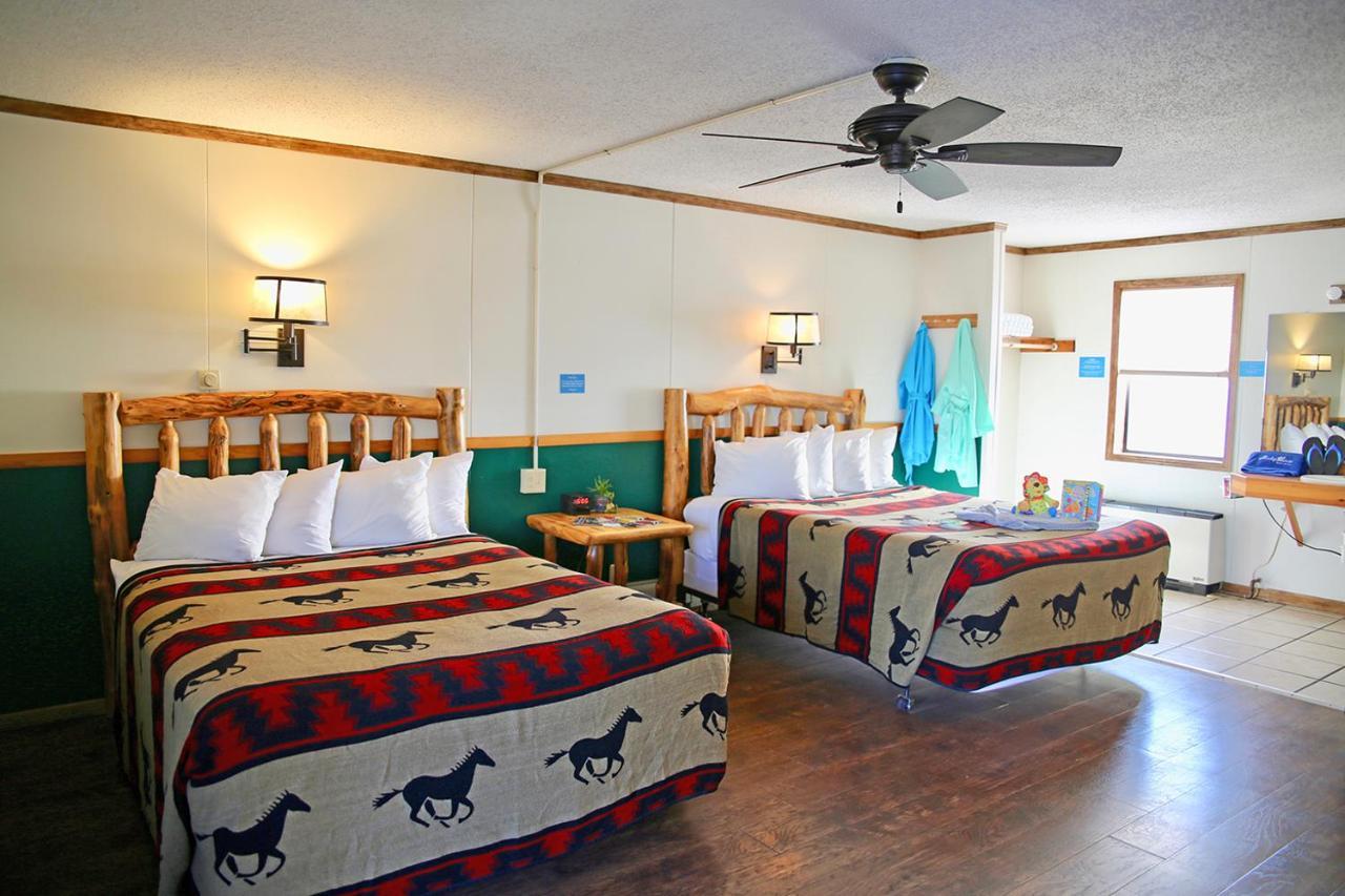 Healing Waters Resort And Spa Пагоса Спрингс Екстериор снимка